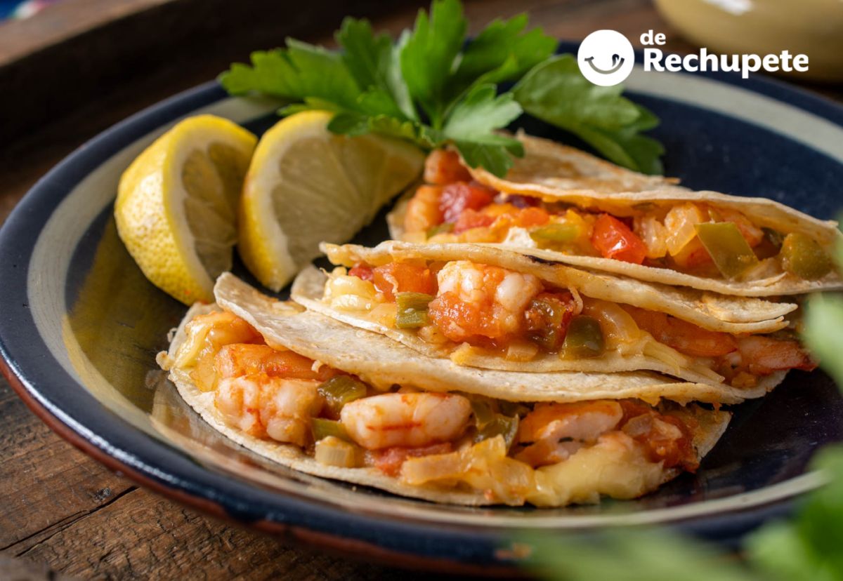 Tacos gobernador de camarón, una versión fácil y jugosa para hacer en casa