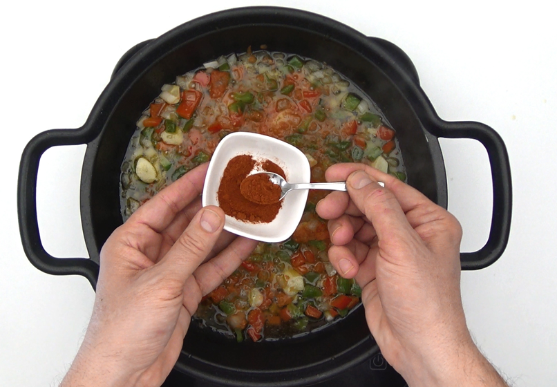 Arroz con costillas de cerdo en cazuela: receta de domingo paso a paso