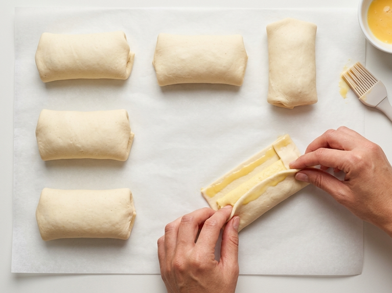 Cañas de chocolate rellenas de crema, un clásico de las meriendas de la EGB