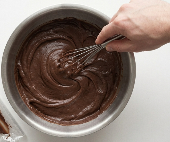Cuernos rellenos de chocolate, el bollo de pastelería que no lleva hojaldre