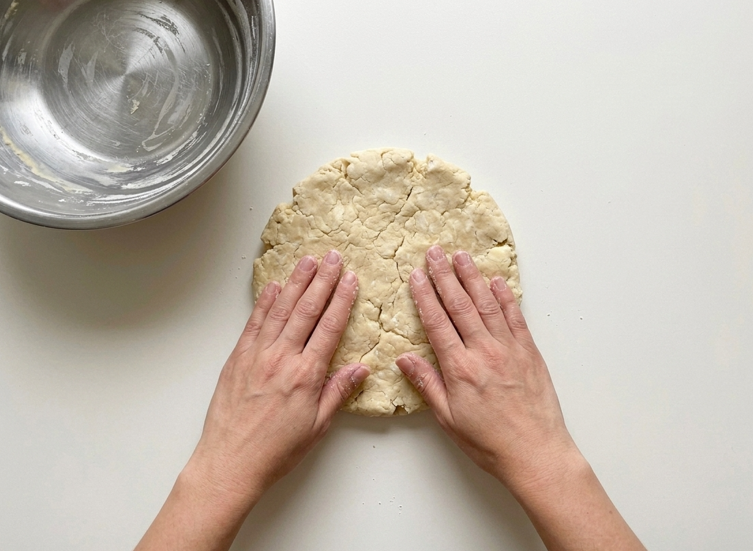 Galette de higos, una tarta rústica de masa crujiente y centro jugoso