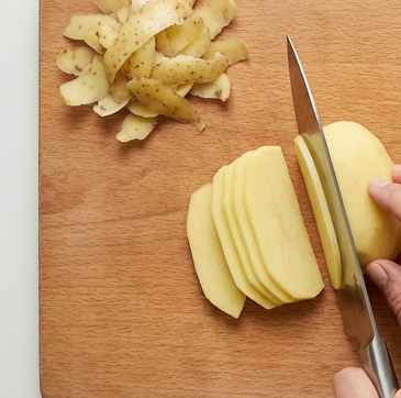 Gramajo, el revuelto argentino de jamón y patatas paja