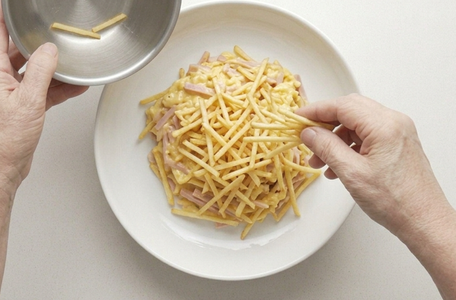 Gramajo, el revuelto argentino de jamón y patatas paja