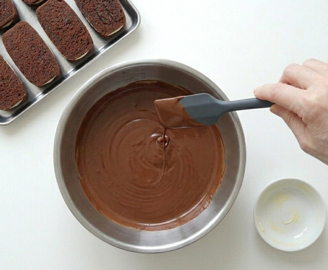 Así se hacen unos Kinder Delice caseros bien jugosos