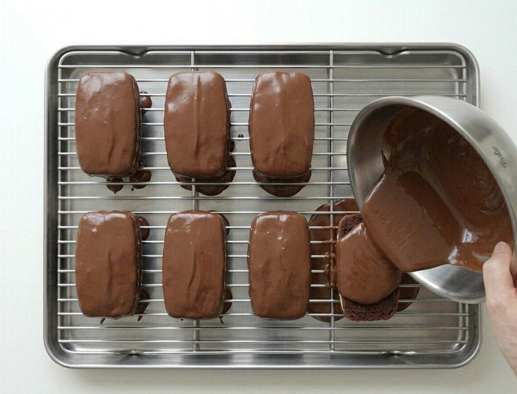 Así se hacen unos Kinder Delice caseros bien jugosos
