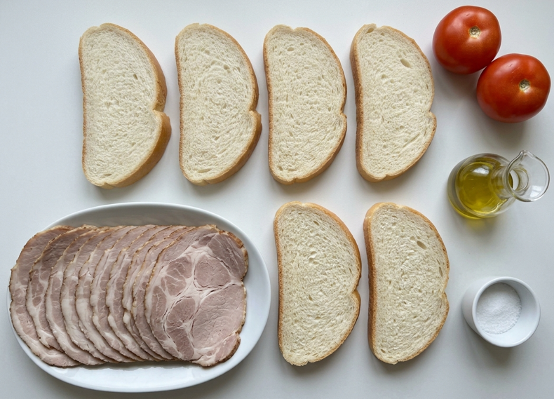 La Reverencia, el bocadillo gaditano de carne mechá que se come haciendo honor a su nombre