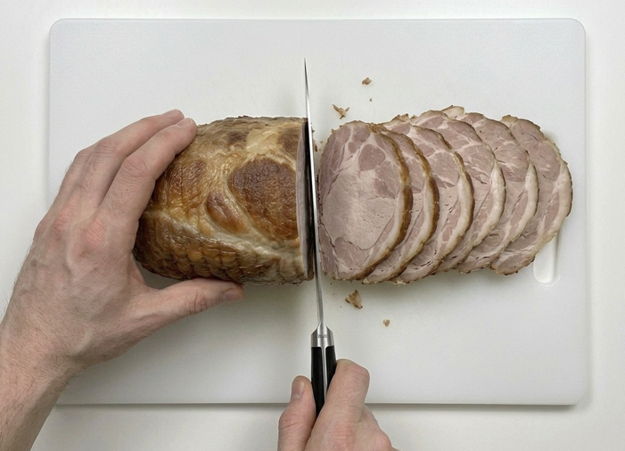 La Reverencia, el bocadillo gaditano de carne mechá que se come haciendo honor a su nombre