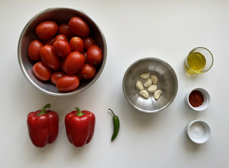 Matbuja, la ensalada cocida de tomate y pimiento del Magreb e Israel