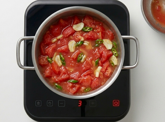 Matbuja, la ensalada cocida de tomate y pimiento del Magreb e Israel