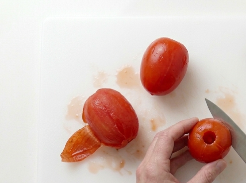 Matbuja, la ensalada cocida de tomate y pimiento del Magreb e Israel