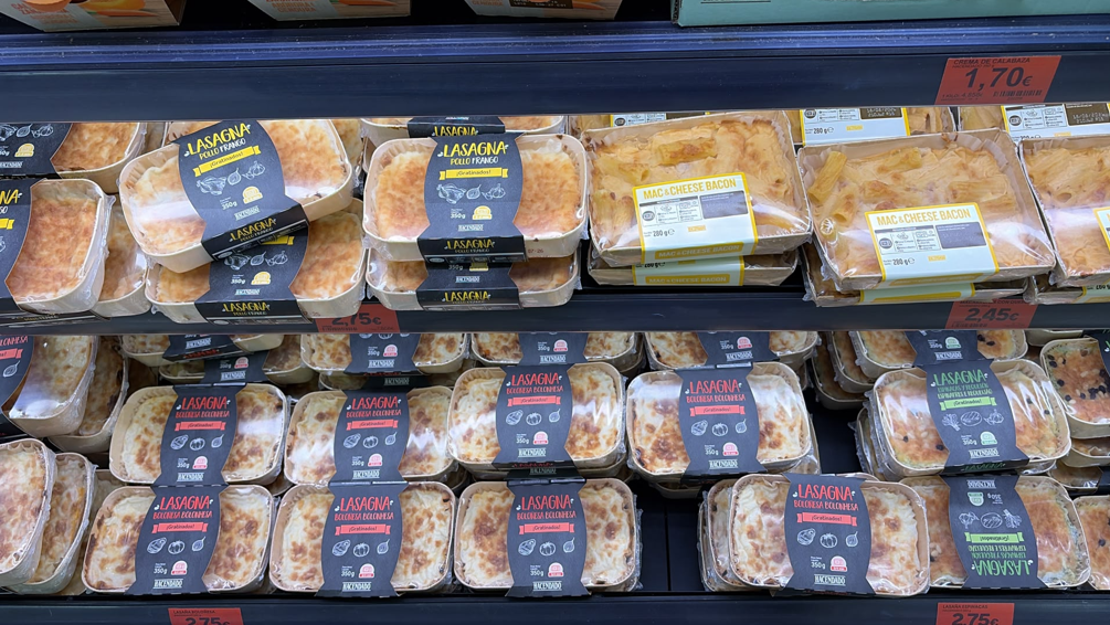 Lasañas, tortillas y pollo asado: por qué los platos preparados llenan cada vez más el supermercado