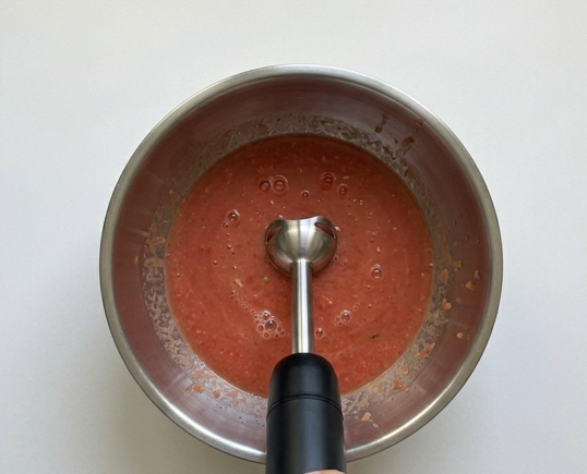 Salmorejo cordobés casero. Receta andaluza fácil paso a paso