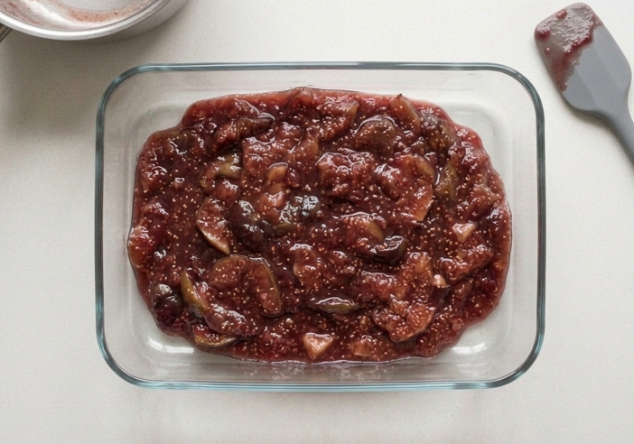 Tarta de higos sin horno, cremosa por dentro y cargada de fruta