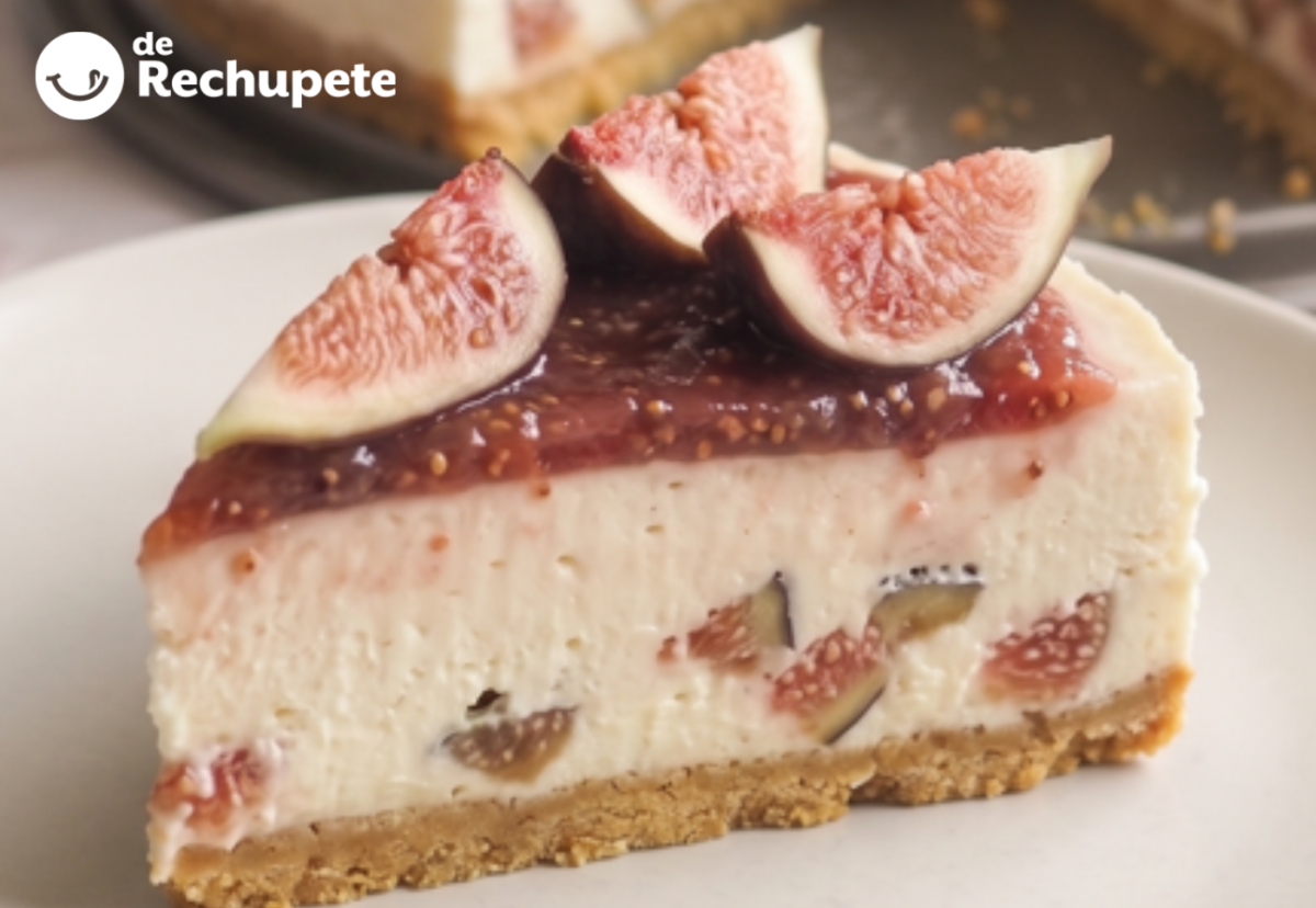 Tarta de higos sin horno, cremosa por dentro y cargada de fruta