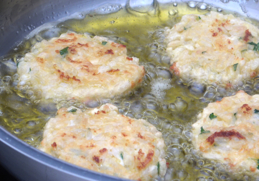 Tortitas de arroz fáciles y crujientes. Receta de aprovechamiento.