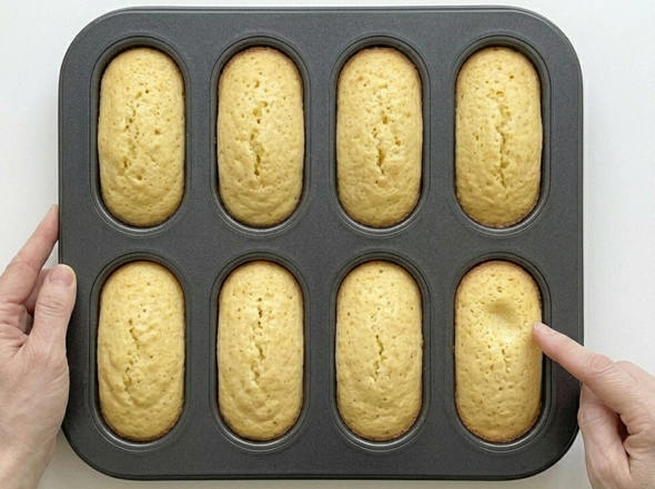 Twinkies caseros o Bucaneros de vainilla, con su relleno blanco