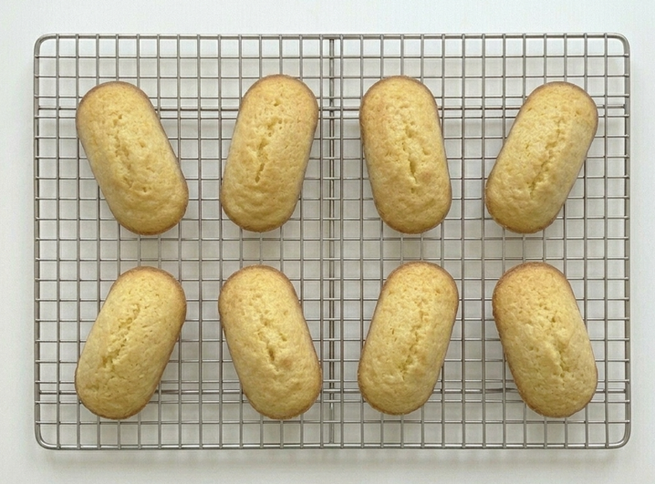 Twinkies caseros o Bucaneros de vainilla, con su relleno blanco