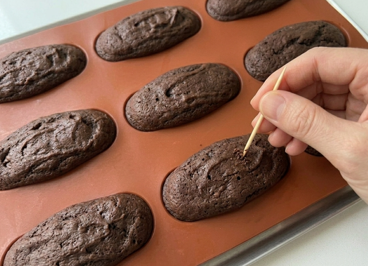 Zebras rellenas de cacao, con su cobertura blanca y las rayas de chocolate