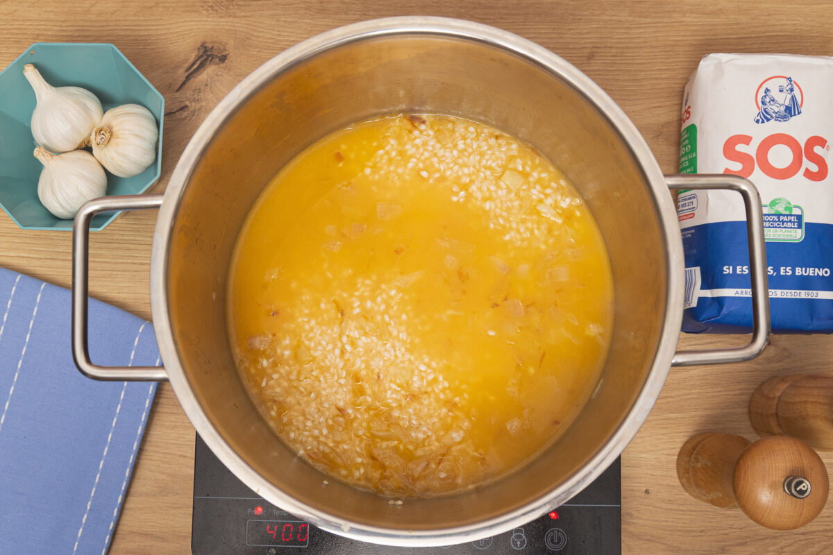 Arroz con vieira y jamón ibérico crujiente. Receta para sorprender a tu pareja o amigos en Navidad