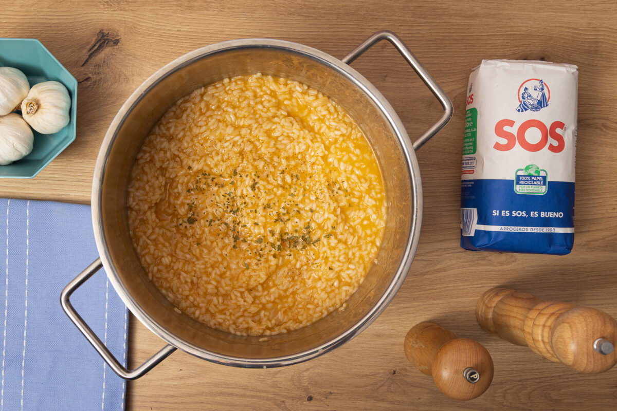 Arroz con vieira y jamón ibérico crujiente. Receta para sorprender a tu pareja o amigos en Navidad