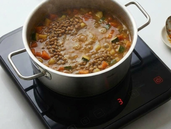 Crema fría de lentejas con verduras, fácil y sabrosa