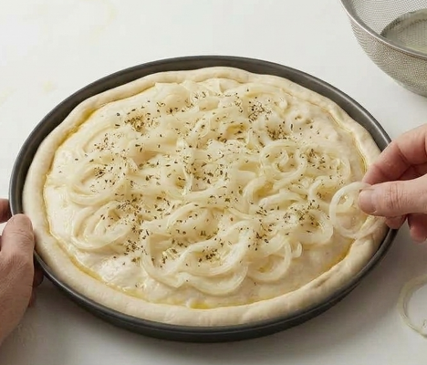 Fugazzeta argentina: la pizza rellena de queso y cubierta de cebolla