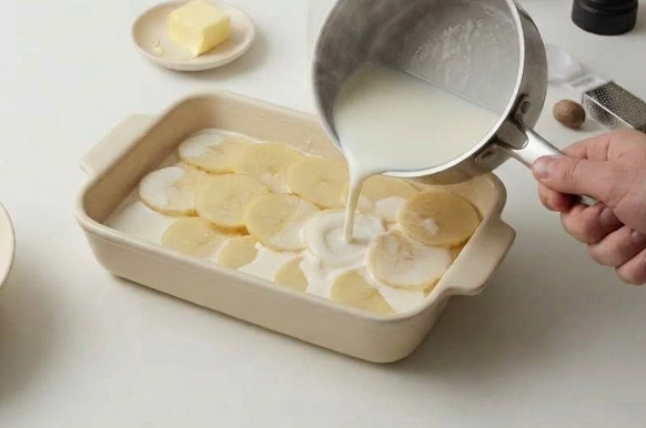 Gratin dauphinois: el gratén francés de patata cremoso y sin queso
