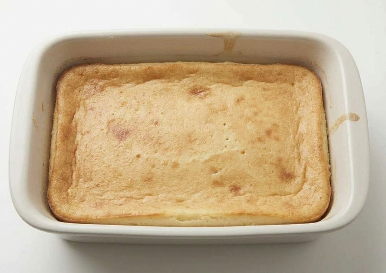 Lattaiolo toscano, el postre de leche y huevo que se corta en cuadrados