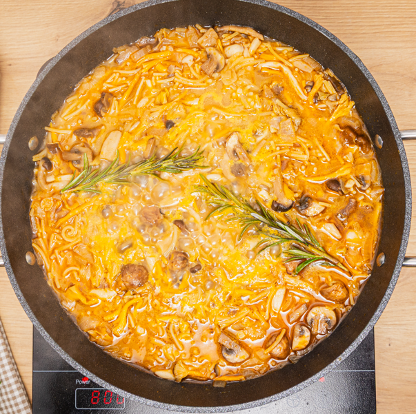 Fideuá de setas. Receta especial para el otoño