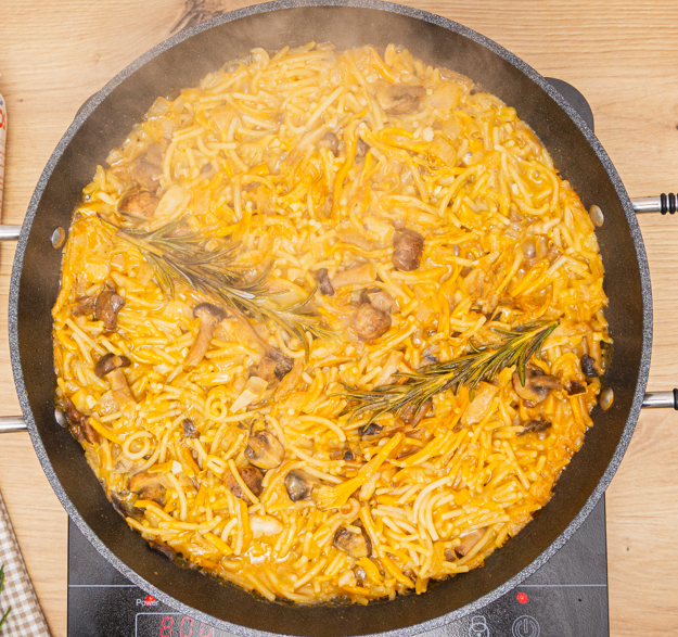 Fideuá de setas. Receta especial para el otoño