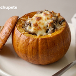Mini calabazas rellenas al horno con carne, setas, arroz y queso
