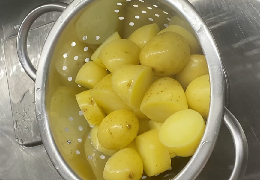 Patatas salteadas con romero y ajo