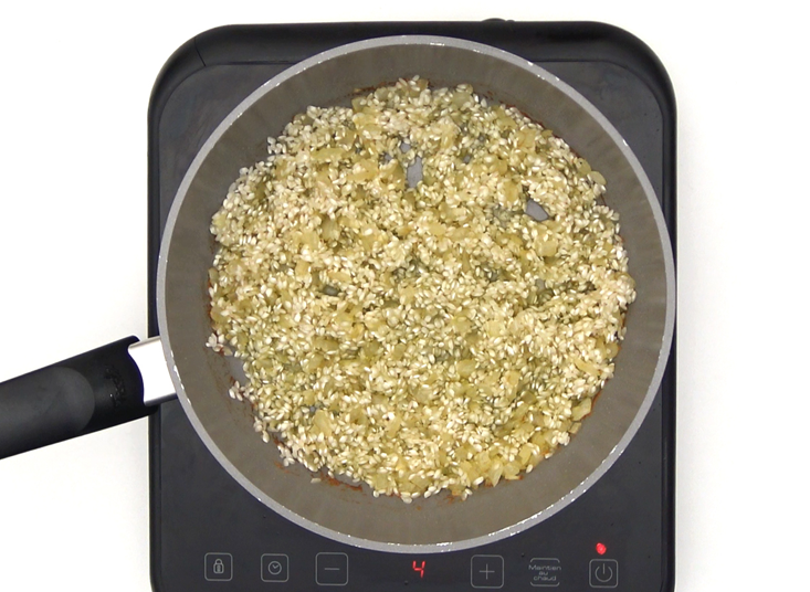 Risotto a los 4 quesos cremoso: receta italiana fácil