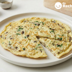 Tortilla de setas variadas con cebolla, jugosa y sin patata